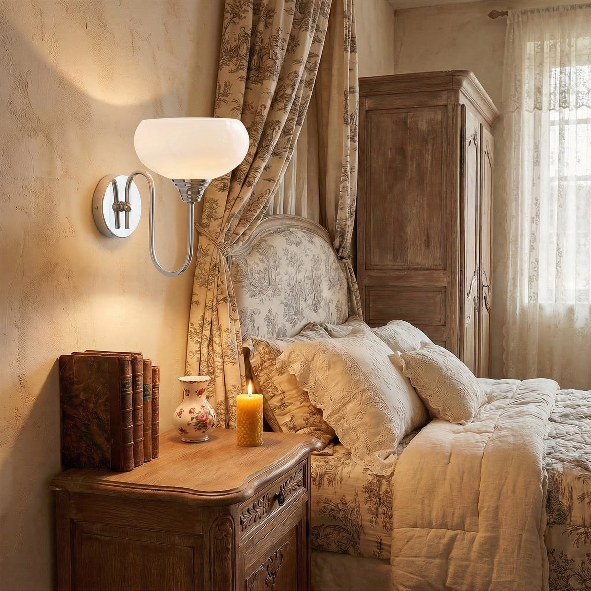 Bauhaus Glass Wall Lamp with cream Finish